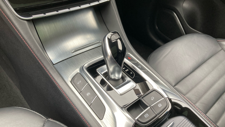 MG Hs 1.5 T-GDI Exclusive 5dr DCT Petrol Hatchback